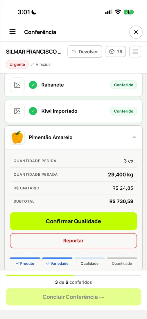 Tela de conferência no celular, com o que o cliente pediu e o que foi pesado na mesma linha